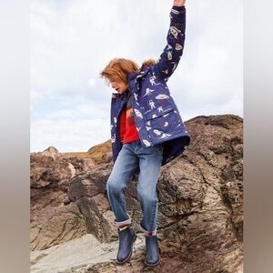 Mini Boden Cosy Waterproof Parka
Starboard Blue Space. New damage. Sz 11-12 BB